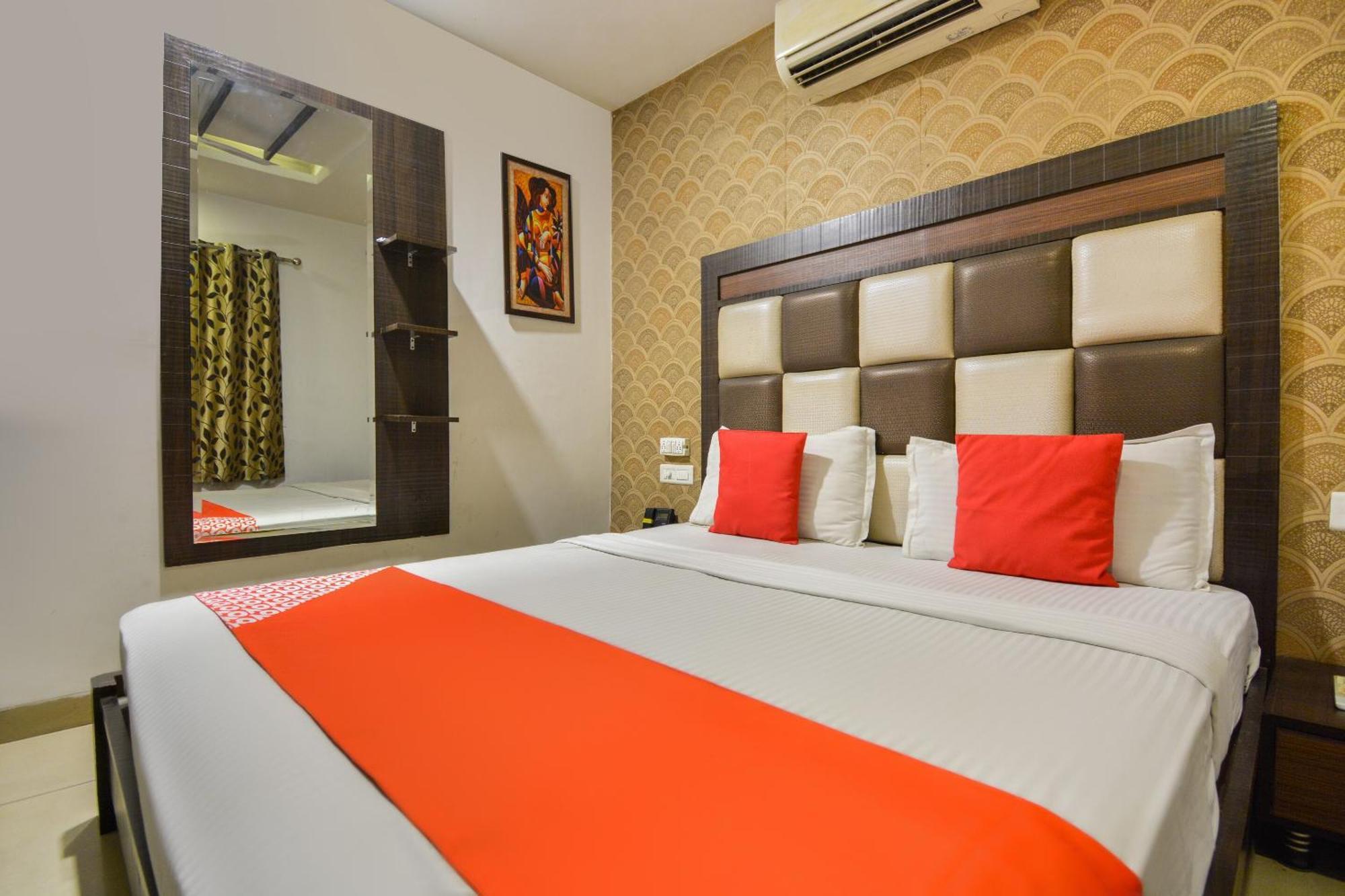 Hotel O Lexis Ludhiana Eksteriør billede