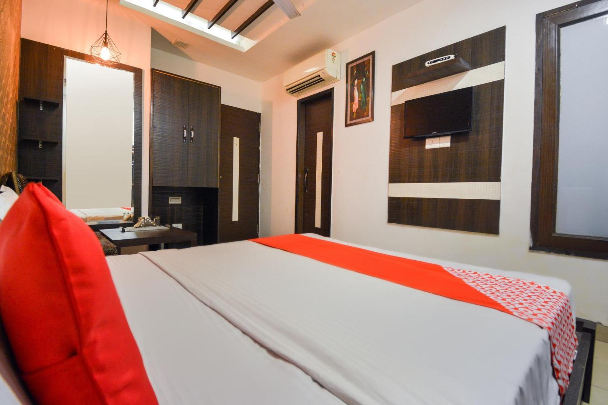 Hotel O Lexis Ludhiana Eksteriør billede
