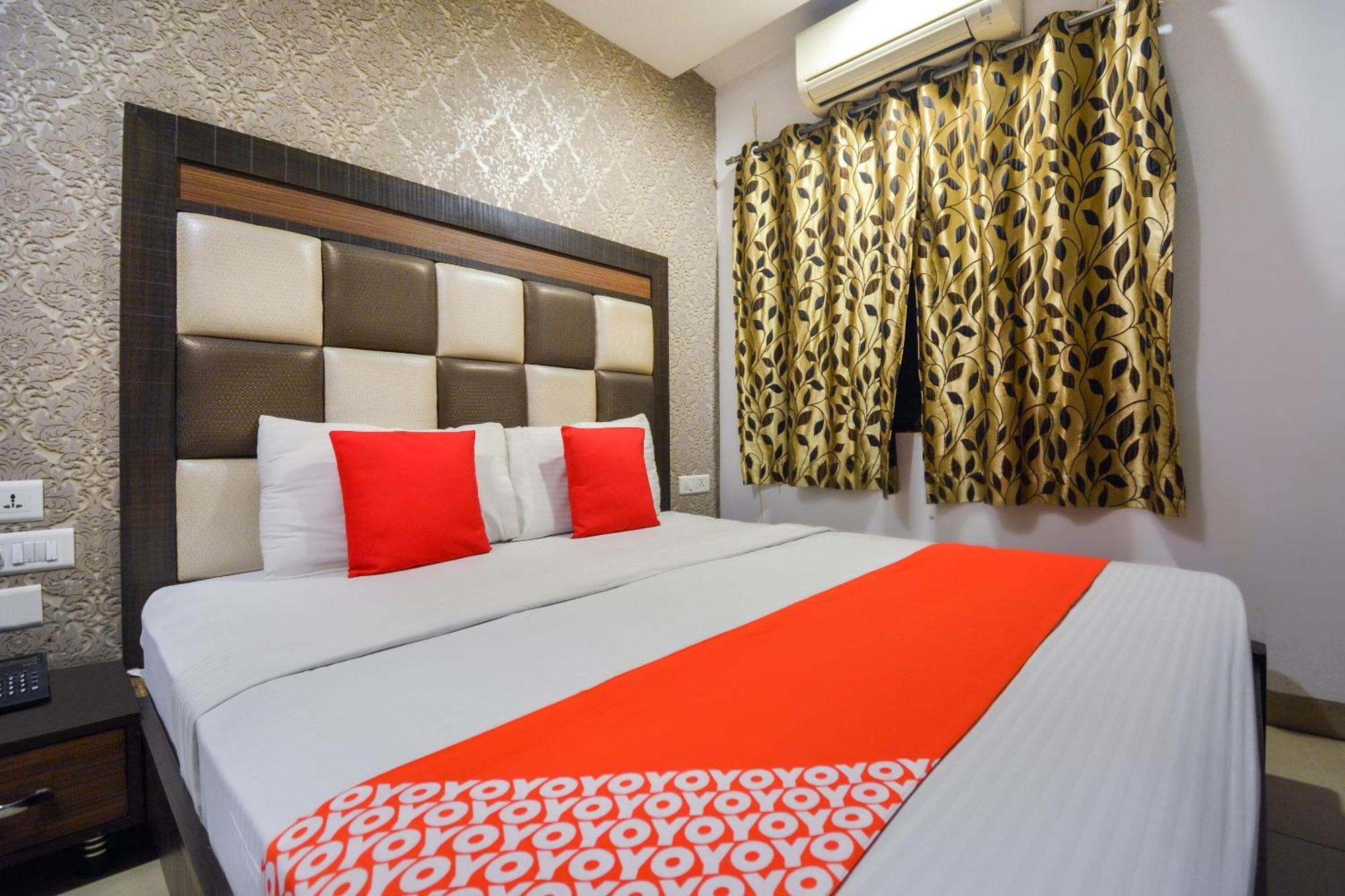 Hotel O Lexis Ludhiana Eksteriør billede